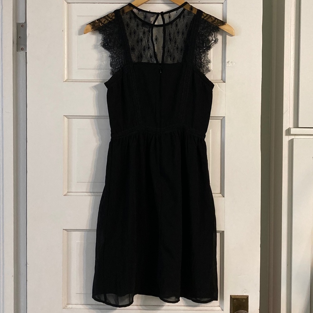 H&M Short Sleeve Lace Top Dress